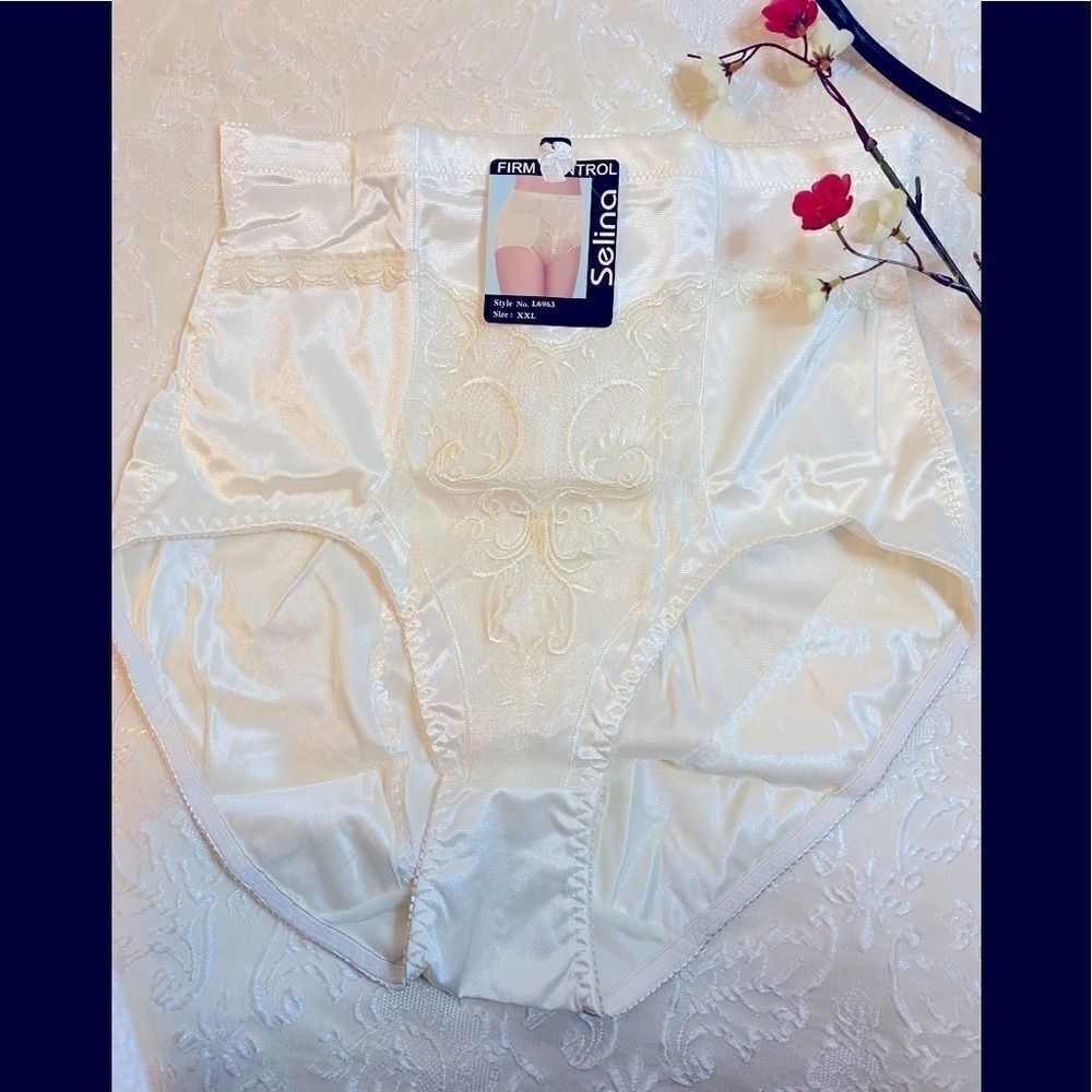 💐Selina  lace high waist Briefs Tummy control 3XL